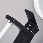 Vòi lavabo HUGE H-6900VB nóng lạnh (2)