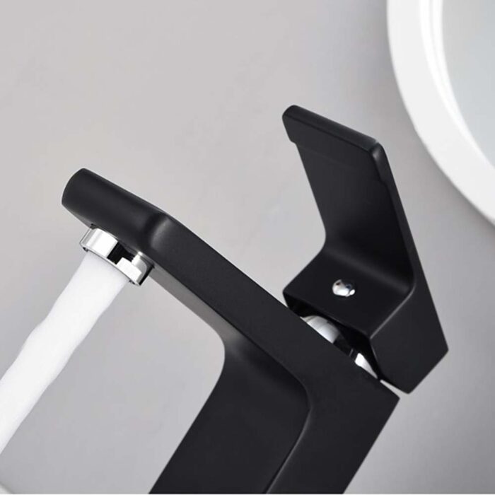 Vòi lavabo HUGE H-6900VB nóng lạnh (2)