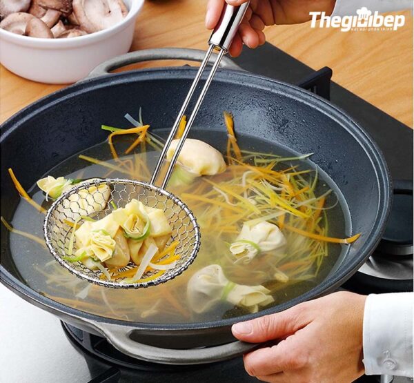 Muôi thủng WMF PROFI PLUS WOK 1873576030