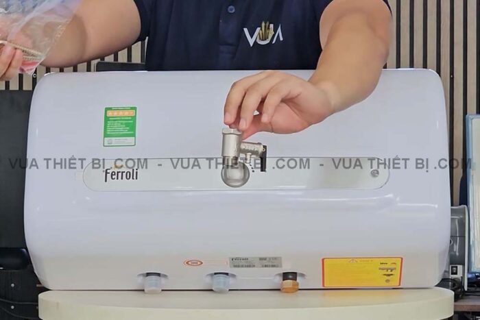 Bình nóng lạnh Ferroli QQ evo 30 AG+ 30L lít ngang gián tiếp 2500w - Ảnh 8