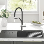 Vòi rửa bát KONOX ROSSO nóng lạnh cổ mềm