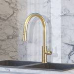 Vòi rửa bát KONOX VENICE Gold nóng lạnh rút dây (1)