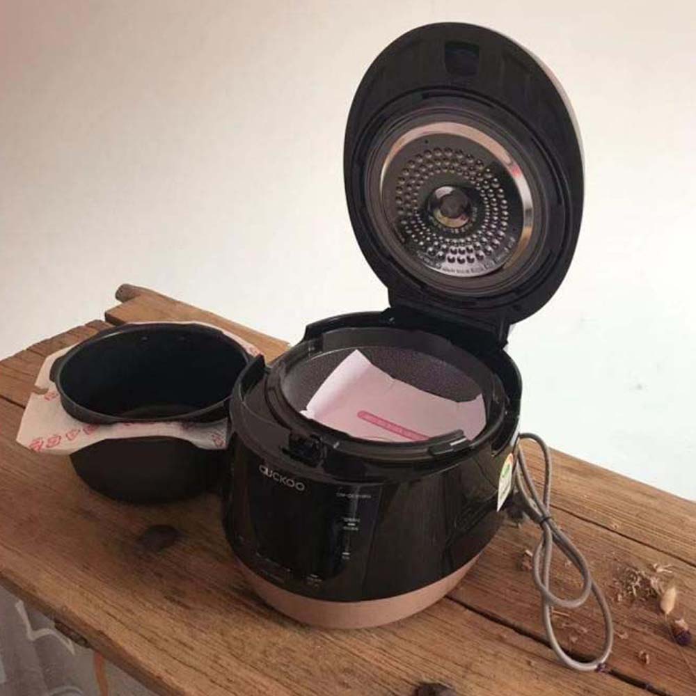 Hinh anh thuc te Noi com dien tu CUCKOO CRP HWF1000F BKBRVN 1.8L ap suat cao tan 3