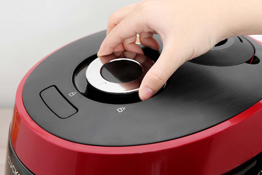 Hinh anh thuc te Noi com dien tu CUCKOO CRP PK0600F BKRDVN 1.08L ap suat 8