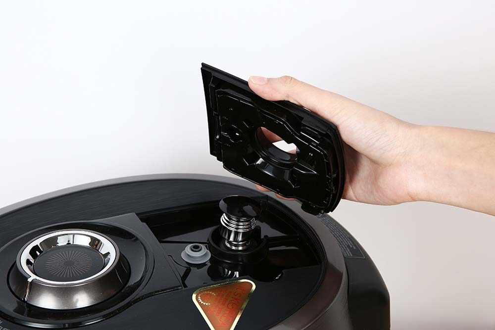 Hinh anh thuc te Noi com dien tu CUCKOO CRP RT1008F BKTSVNCV 1.8L ap suat kep 8