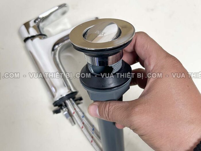 Vòi lavabo INAX LFV-1402S-R nóng lạnh - Ảnh 4