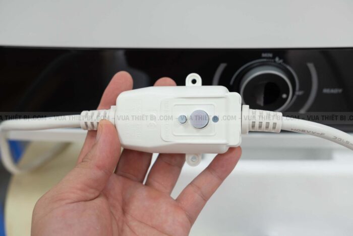 Bình nóng lạnh ARISTON SLIM3 30 RS AG+ 30L lít (SL3) ngang gián tiếp 2.5FE 2500W - Ảnh 13