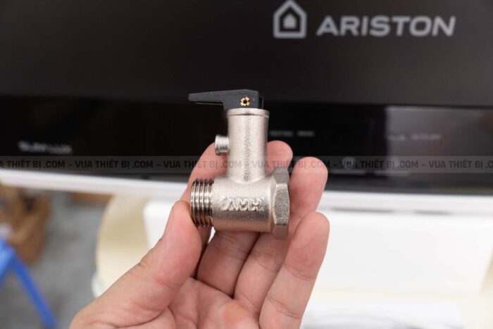 Bình nóng lạnh ARISTON SLIM3 20 LUX AG+ 20L lít (SL3) ngang gián tiếp 2.5FE 2500w - Ảnh 6