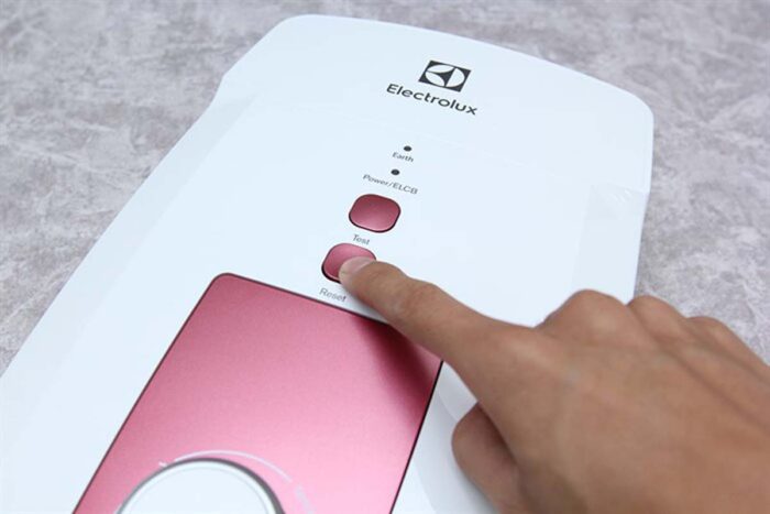 Máy nước nóng trực tiếp ELECTROLUX EWE451GX-DWR - Ảnh 4